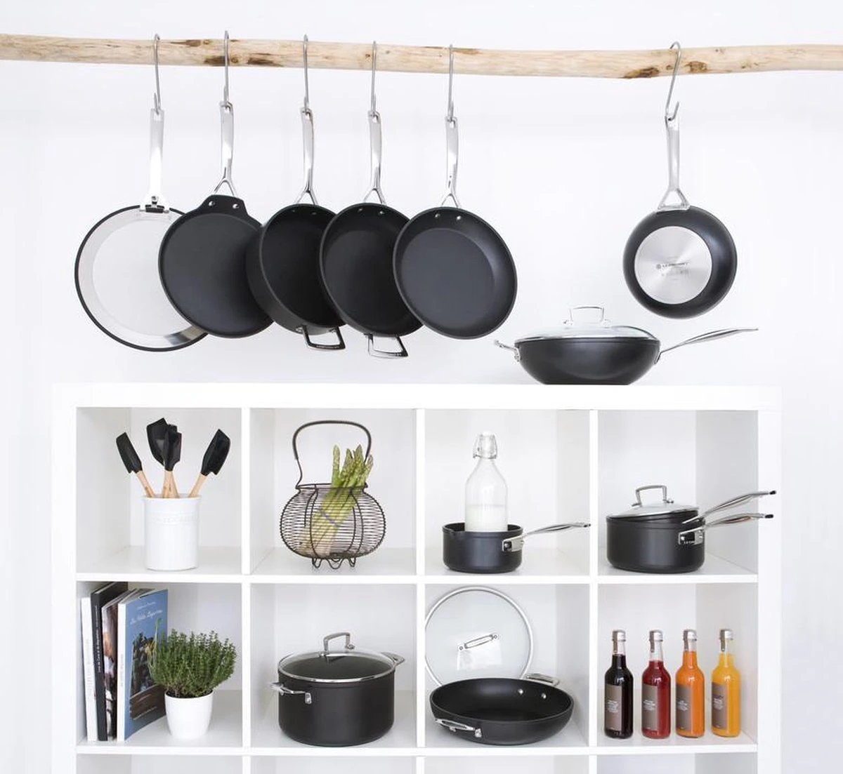 Le Creuset Steelpan - 2 Schenktuiten - Les Forgées TNS - ø 16 Cm / 1.6 Liter 3 Le Creuset Steelpan - 2 Schenktuiten - Les Forgées TNS - ø 16 Cm / 1.6 Liter - Afbeelding 3