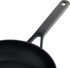 KitchenAid Classic Forged Aluminium Wok ø28cm - Zwart - Inductie - Anti-aanbak 30 KitchenAid Classic Forged Aluminium Wok ø28cm - Zwart - Inductie - Anti-aanbak -Aanbiedingen Keukengerei Winkel 1200x1170 1