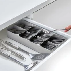 Joseph Joseph Bestekbak - 8-vaks - Sorteervakken 24 Joseph Joseph Bestekbak - 8-vaks - Sorteervakken -Aanbiedingen Keukengerei Winkel 1200x1194