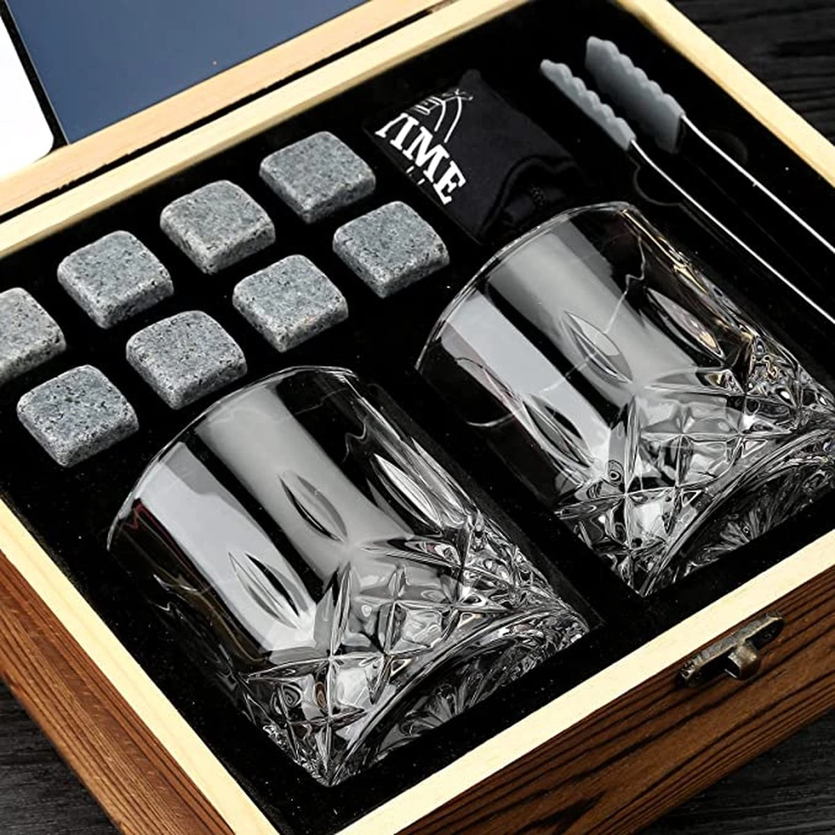 Olvy Whiskey Set Met 2 Whiskey Glazen En 8 Whiskey Stones - Incl. Opbergzakje, Onderzetters En Tang - Cadeauset - Luxe Whisky Set - Whiskey Glazen - Gift Set 5 Olvy Whiskey Set Met 2 Whiskey Glazen En 8 Whiskey Stones - Incl. Opbergzakje, Onderzetters En Tang - Cadeauset - Luxe Whisky Set - Whiskey Glazen - Gift Set - Afbeelding 5
