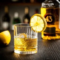 Kristal Superior Whiskey Glazen Set In Luxe Geschenkdoos By GDLF® - Whiskey Set - Hoogwaardig 100% Lood-Vrij Kristal - Made In Europa - Luxe Waterglazen - Gin Tonic Glazen - Cocktailglazen - Likeurglazen - Whisky Glazen - Cadeau Voor Man & Vrouw -Aanbiedingen Keukengerei Winkel 1200x1200 1155