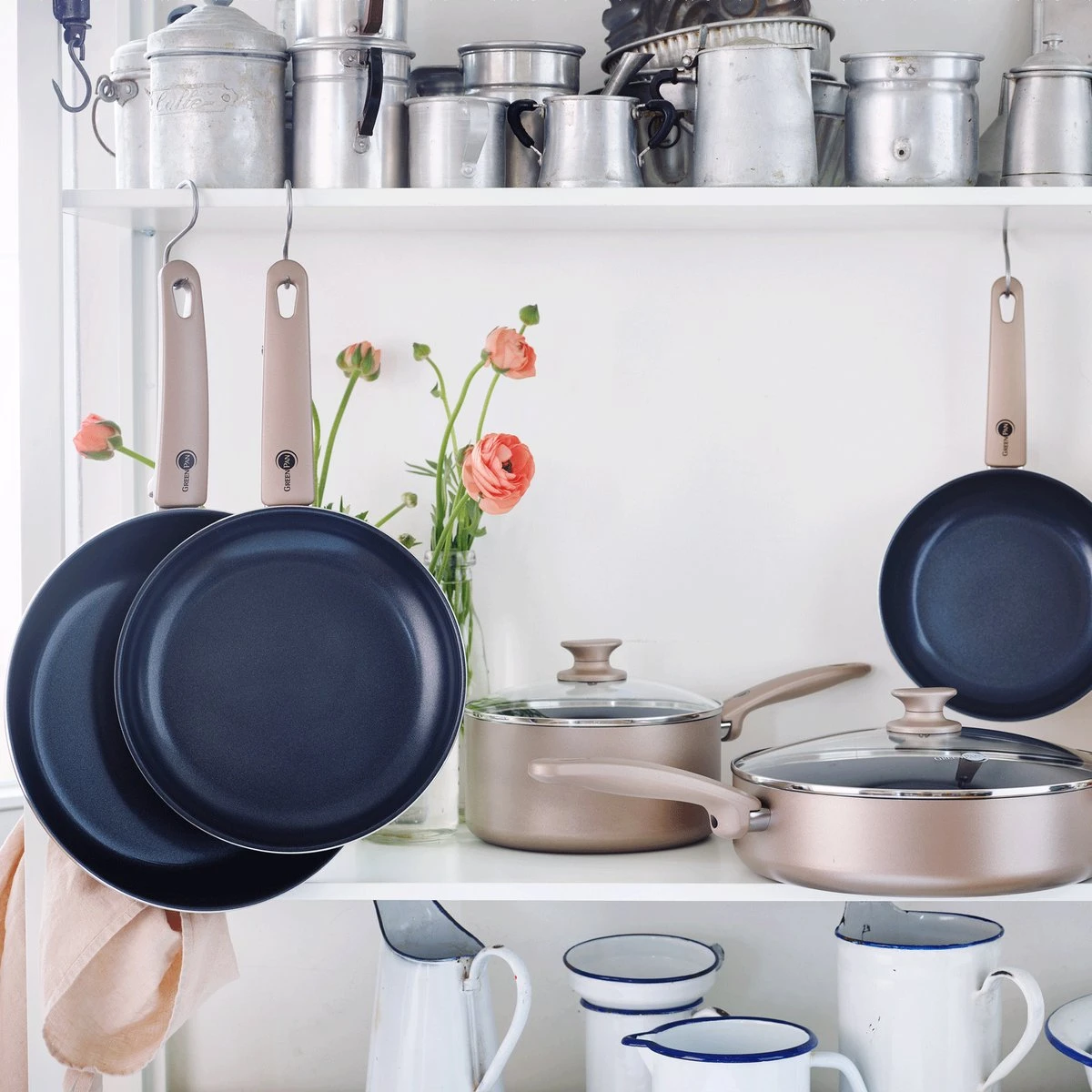 GreenPan Cambridge Koekenpan 28cm - Brons - Inductie - PFAS-vrij 17 GreenPan Cambridge Koekenpan 28cm - Brons - Inductie - PFAS-vrij - Afbeelding 17