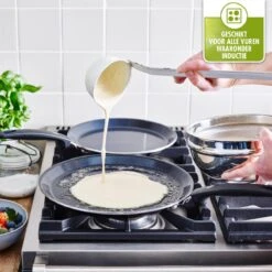 GreenPan Essentials Pannenkoekenpan 24cm - Zwart - Inductie - PFAS-vrij -Aanbiedingen Keukengerei Winkel 1200x1200 222