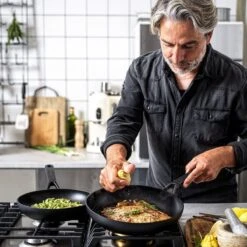 KitchenAid Classic Forged Aluminium Wok ø28cm - Zwart - Inductie - Anti-aanbak 27 KitchenAid Classic Forged Aluminium Wok ø28cm - Zwart - Inductie - Anti-aanbak -Aanbiedingen Keukengerei Winkel 1200x1200 324