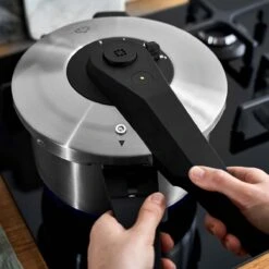 Springlane Roestvrijstalen Snelkookpan - Inductie - Pressure Cooker - 6,0 L Met Stoommand -Aanbiedingen Keukengerei Winkel 1200x1200 693