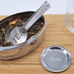 Theezeef Met Handvat Inclusief Lekplaatje En Kruiden Knijper - Thee Ei Voor Losse Thee - Theefilter Voor Losse Thee - Thee Infuser -Aanbiedingen Keukengerei Winkel 1200x1200 983