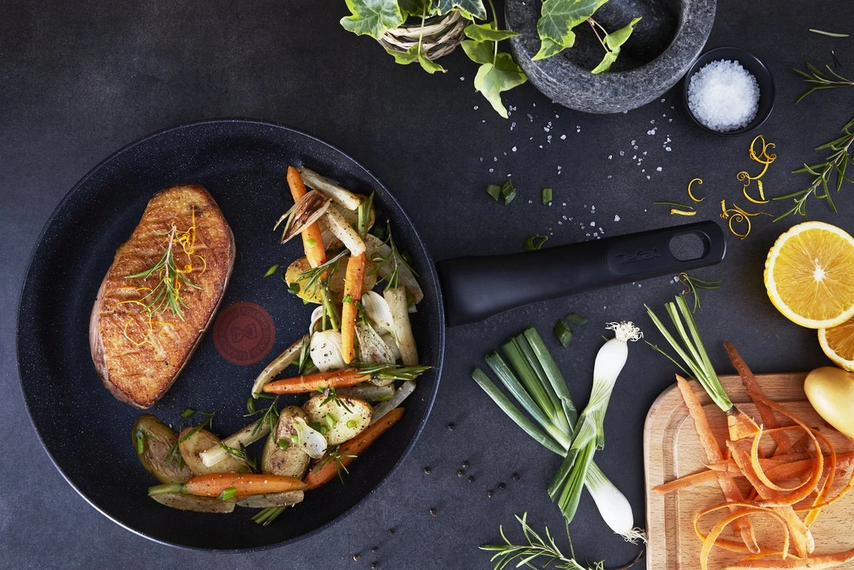 Tefal Black Stone Koekenpan - Ø 28 Cm 5 Tefal Black Stone Koekenpan - Ø 28 Cm - Afbeelding 5