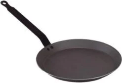 De Buyer Carbone Plus Crêpe- En Pannenkoekenpan - Ø 26cm - Plaatstaal 8 De Buyer Carbone Plus Crêpe- En Pannenkoekenpan - Ø 26cm - Plaatstaal -Aanbiedingen Keukengerei Winkel 1200x814