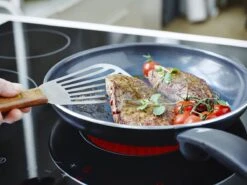 GreenPan Cambridge Hapjespan Met Deksel 28cm - Zwart - Inductie - PFAS-vrij -Aanbiedingen Keukengerei Winkel 1200x899 5