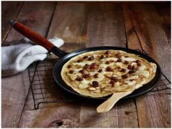 Staub Flensjespan - Houten Steel - 28 Cm - Zwart -Aanbiedingen Keukengerei Winkel 1200x901 2