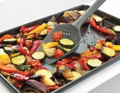 Joseph Joseph Scoop Plus Vergietlepel - Schuimspaan - Frituurschep -Aanbiedingen Keukengerei Winkel 1200x930