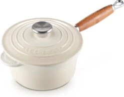 Le Creuset Steelpan - Met Deksel - Tradition - Meringue - ø 18 Cm / 1.8 Liter -Aanbiedingen Keukengerei Winkel 1200x941 2