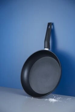 DAY Koekenpan - Ø32CM - Dubbele Antiaanbaklaag -Aanbiedingen Keukengerei Winkel 800x1200 4