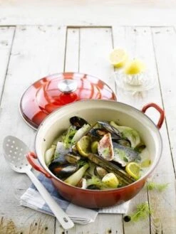 Le Creuset Braadpan Faitout Tradition Kersenrood - ø 24 Cm / 3 Liter 14 Le Creuset Braadpan Faitout Tradition Kersenrood - ø 24 Cm / 3 Liter -Aanbiedingen Keukengerei Winkel 901x1200 1