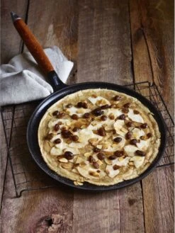 Staub Flensjespan - Houten Steel - 28 Cm - Zwart -Aanbiedingen Keukengerei Winkel 901x1200